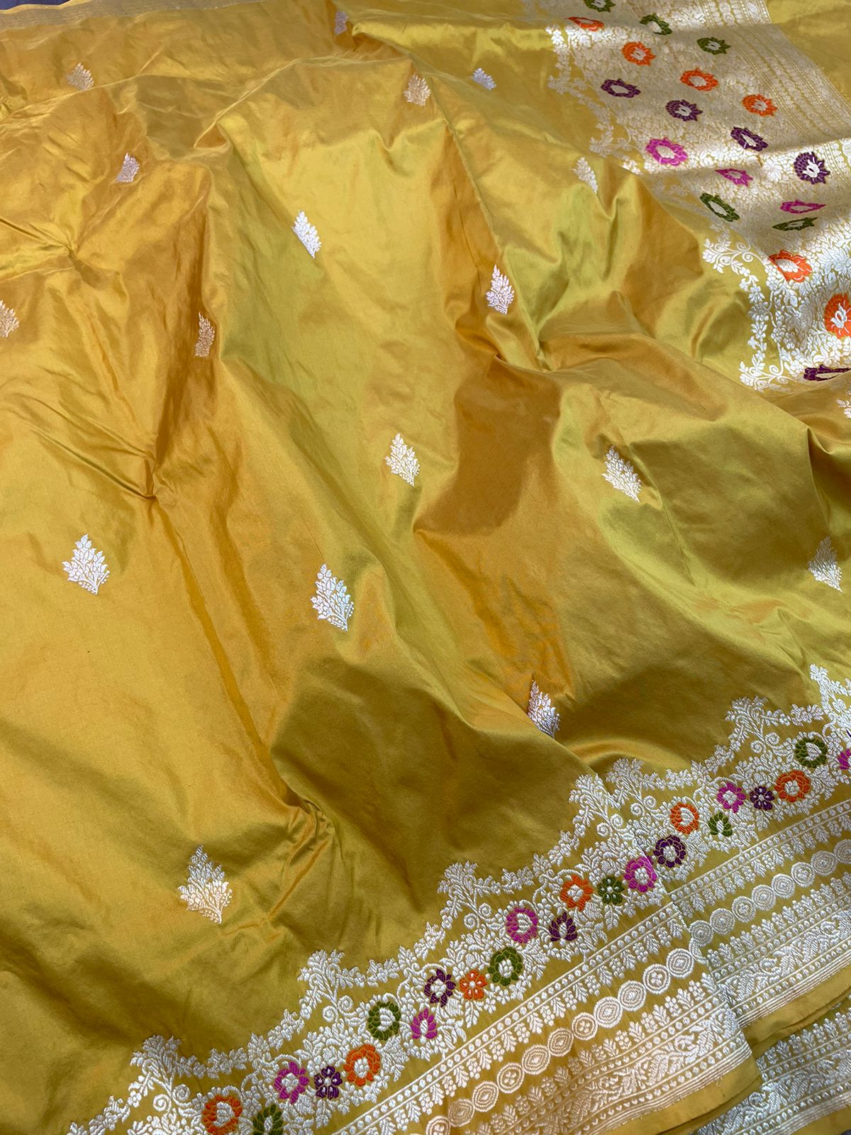 Sanskriti Handloom Pure banarasi katan silk saree