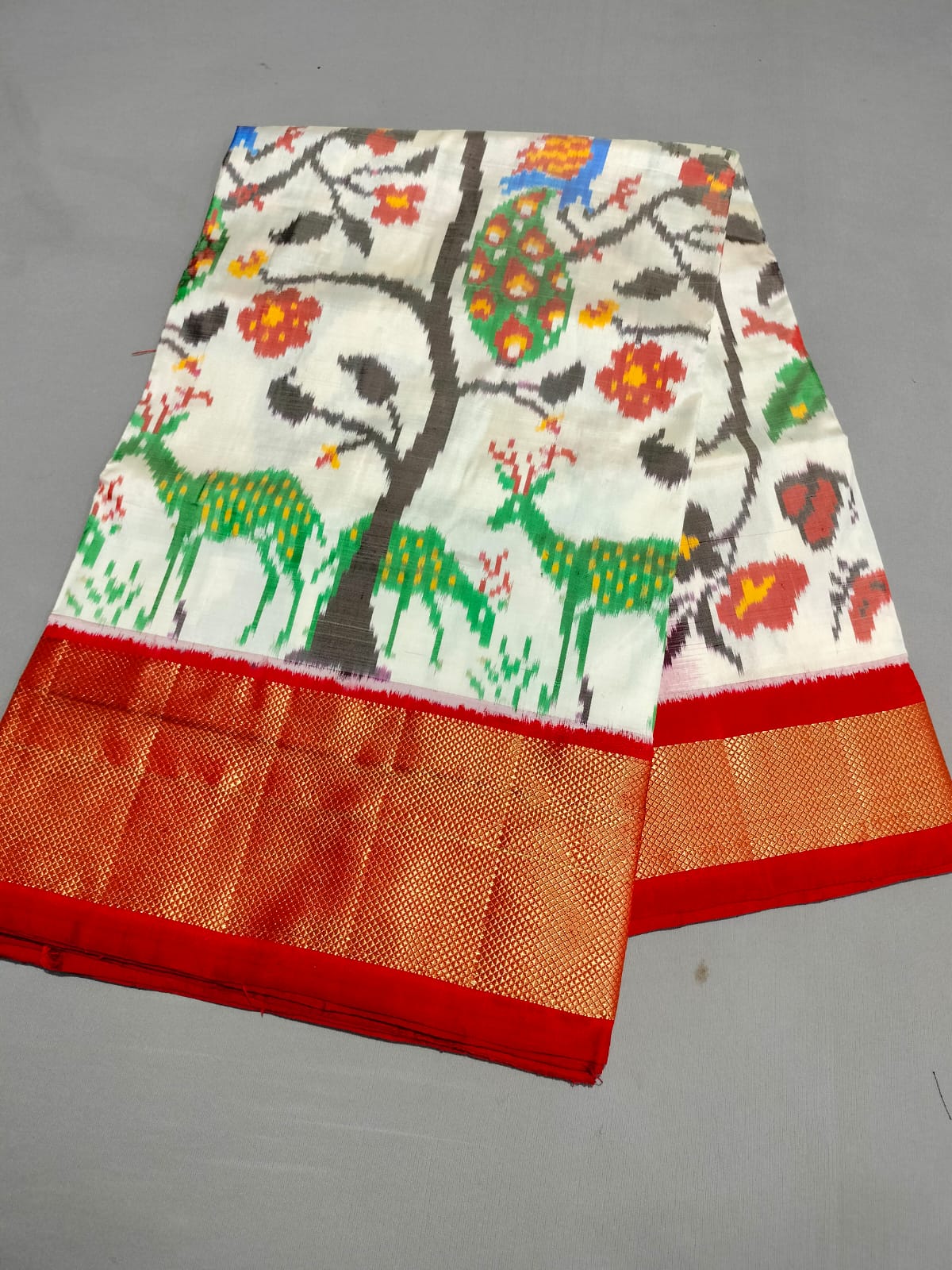 Sanskriti Handloom Pochampally Exclusive Ikkat Silk Saree(Silk Mark Certified)